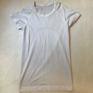 Lululemon white swiftly tech size 4